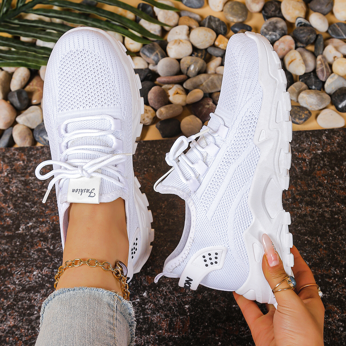 Women's sports shoes 2025: Bre – обзор и цена Sewing Garment