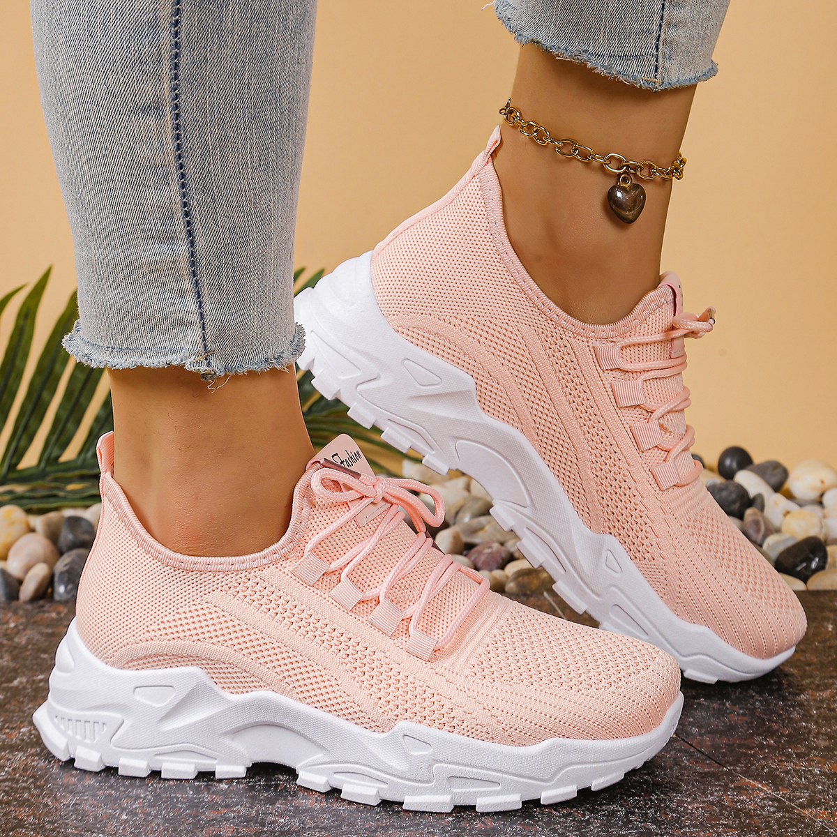 Women's sports shoes 2025: Bre – обзор и цена Sewing Garment