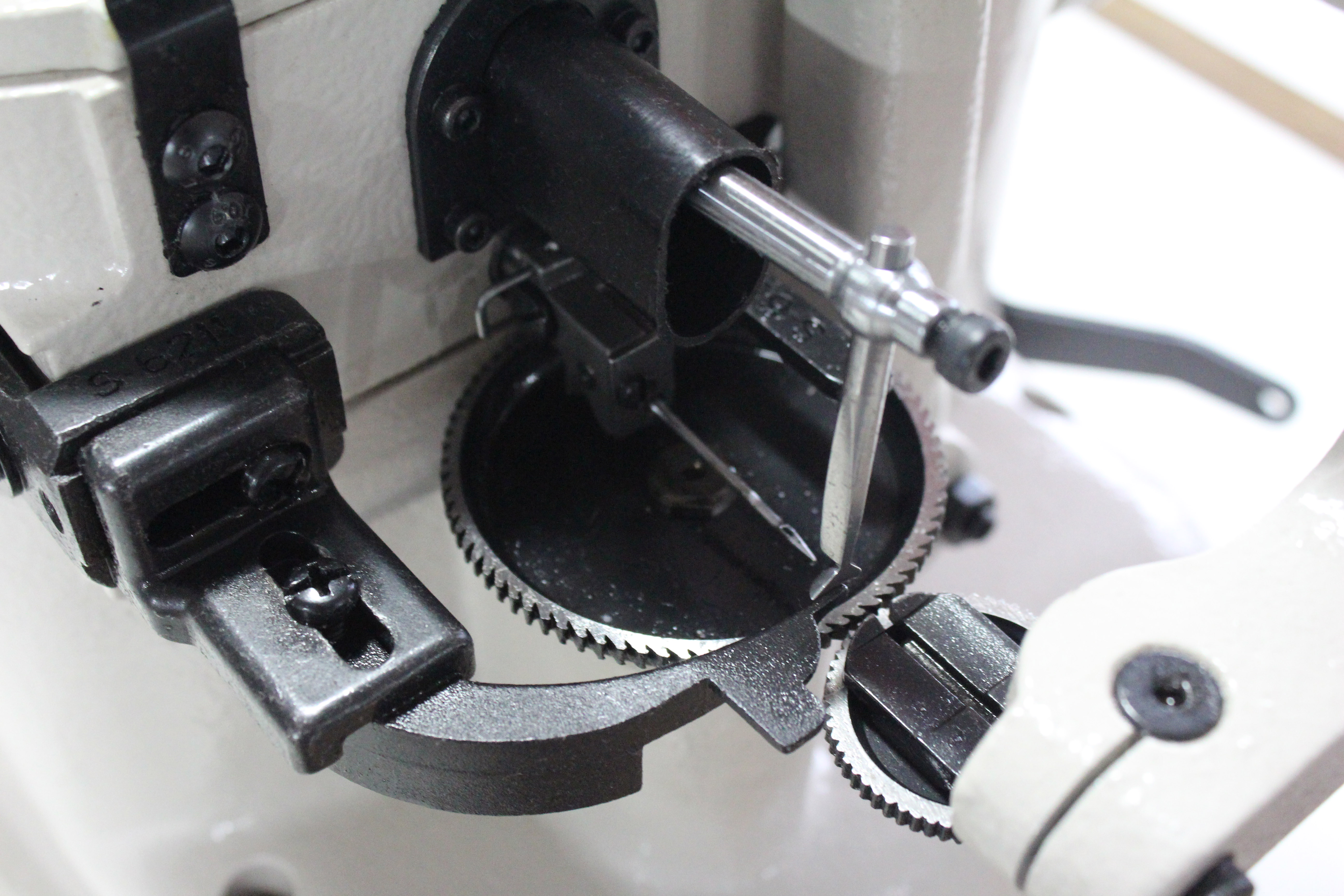 SI-600 Industrial Overseam Sew – обзор и цена Sewing Industry